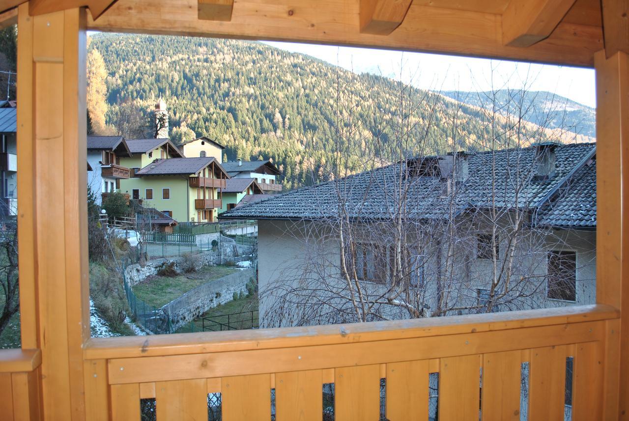 Villetta Con Giardino E Panorama Carisolo Exterior photo
